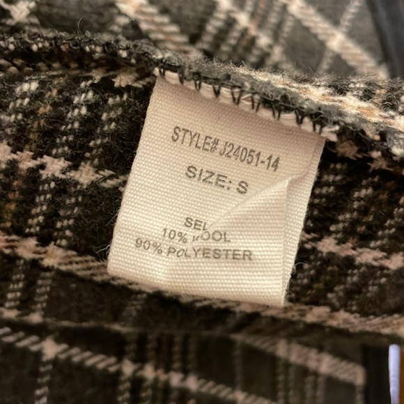 Altar’d State Grey & White Plaid Waterfall Vest - Picture 7 of 8